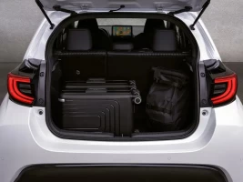 porta-malas novo mazda 2 hybrid 2025