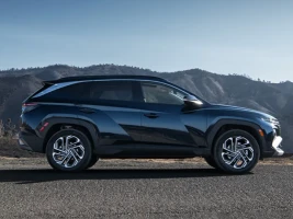 lateral novo hyundai tucson hev 2025