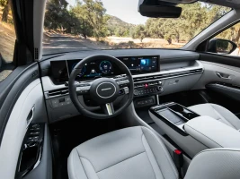 cockpit novo hyundai tucson hev 2025