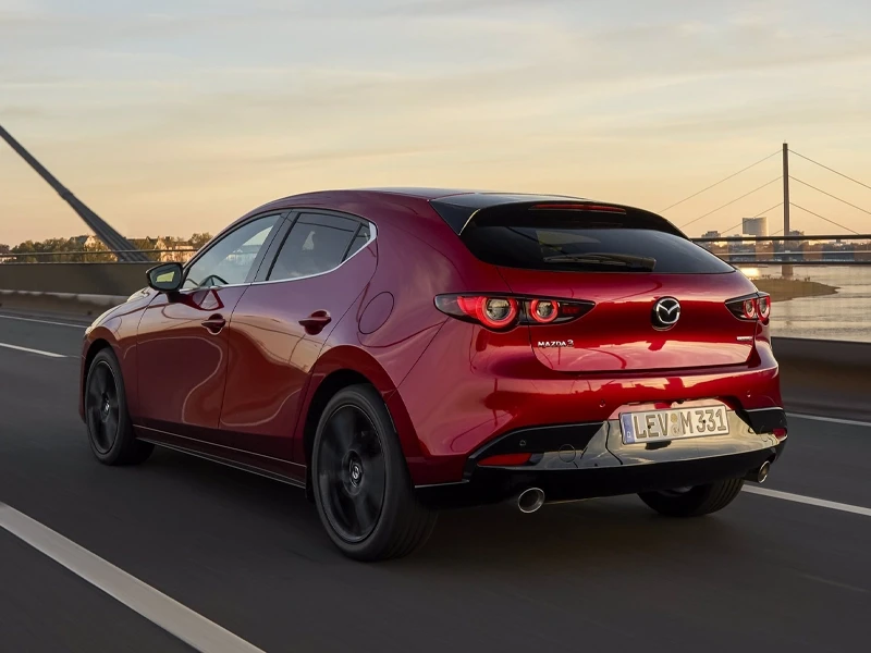 traseira novo mazda 3 2025