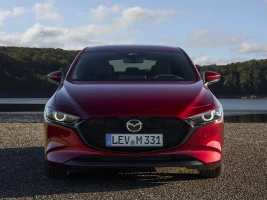frente novo mazda 3 2025