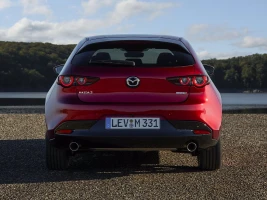 traseira novo mazda 3 2025