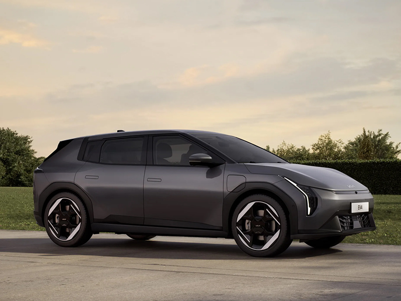 lateral kia ev4 hatchback