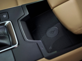 phone charger novo mazda cx-5