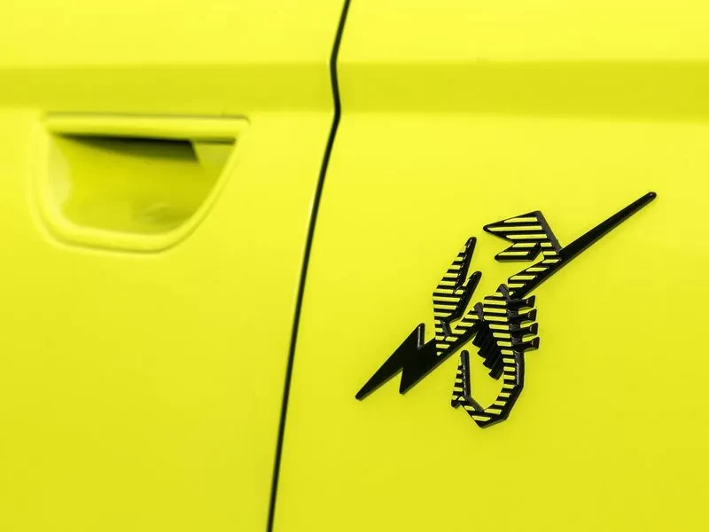 abarth novo abarth 500e 2025