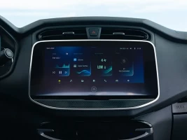 display novo maxus T90 EV 2025