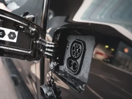 porta de carregamento novo maxus T90 EV 2025