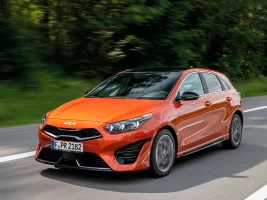 lateral kia ceed 2025 