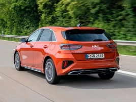 traseira kia ceed 2025 