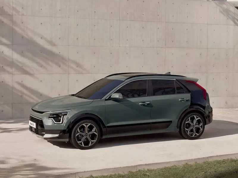 lateral kia niro hev 2025 