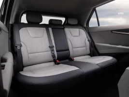 bancos traseiros novo kia niro hev 2025 