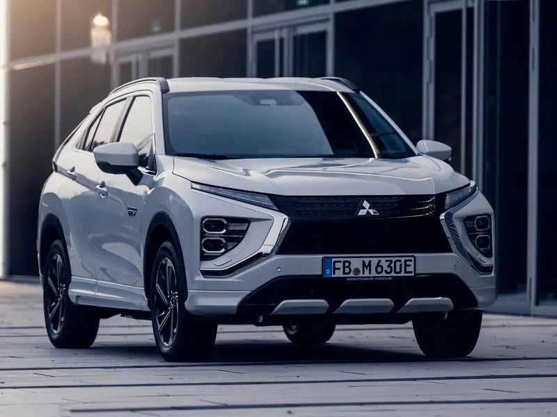 frente novo mistubishi eclipse cross phev 2025