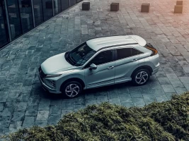 novo mistubishi eclipse cross phev 2025