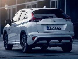 traseira novo mistubishi eclipse cross phev 2025