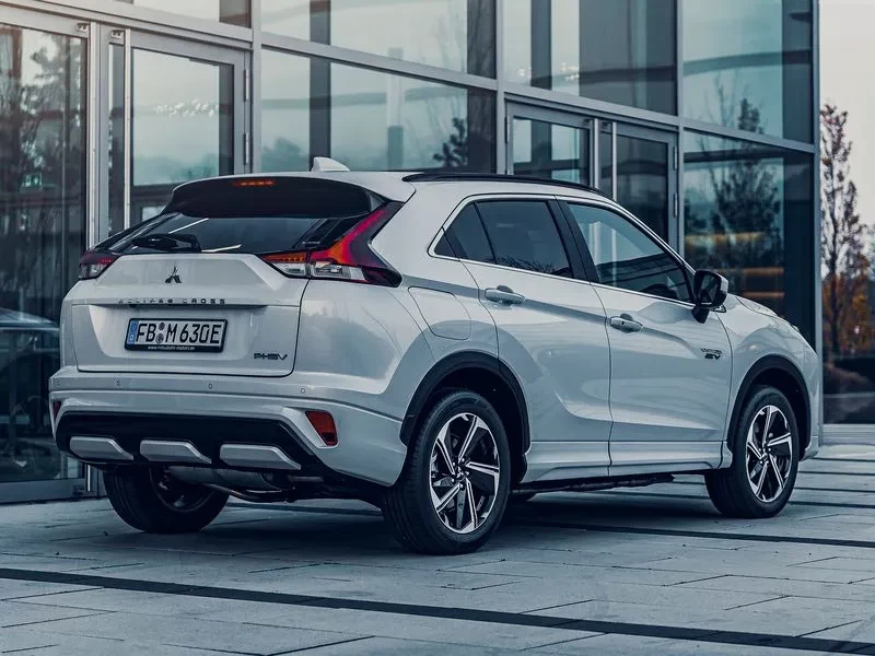 traseira novo mistubishi eclipse cross phev 2025