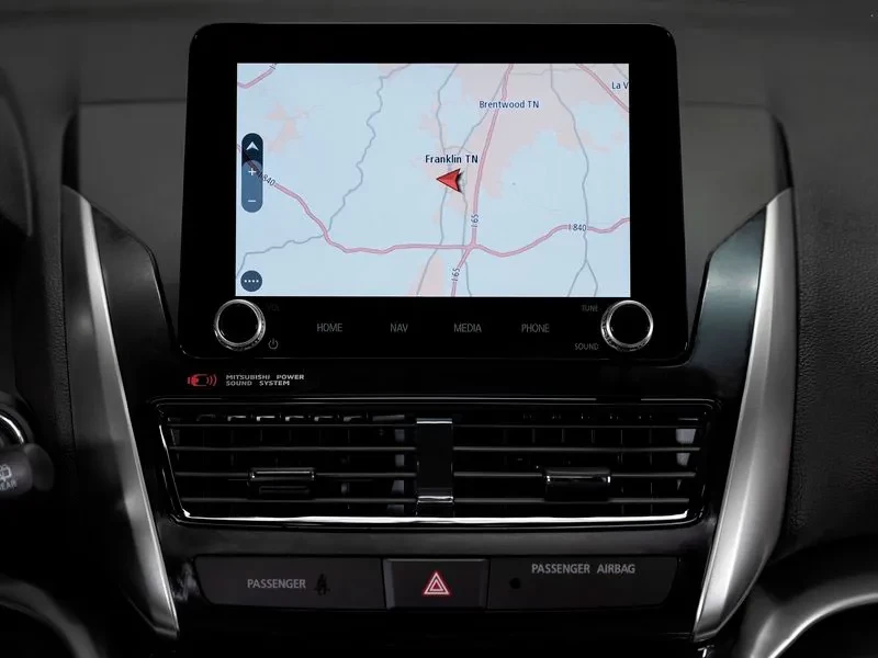 display novo mistubishi eclipse cross phev 2025