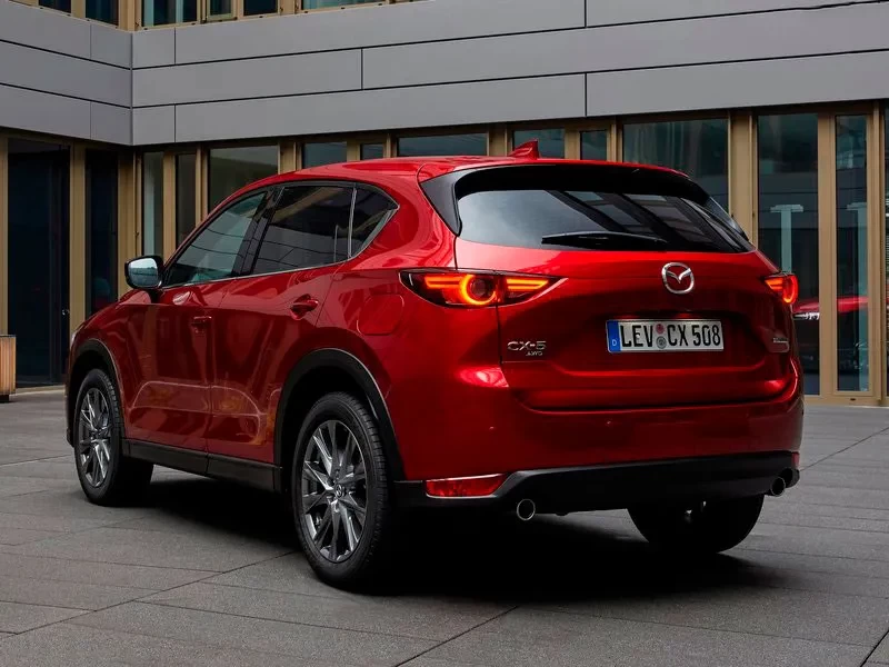 traseira novo mazda cx-5 2025