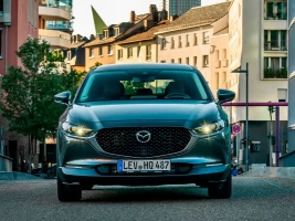 frente novo mazda cx-30 2025