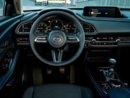 cockpit novo mazda cx-30 2025