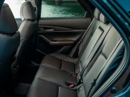 bancos traseiros novo mazda cx-30 2025