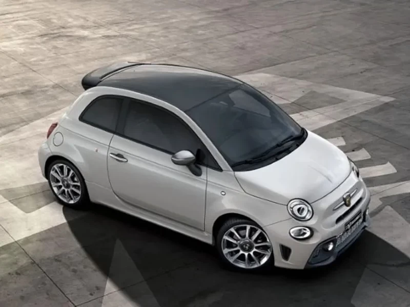 lateral novo abarth 595 2025