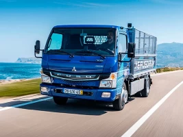 frente novo fuso canter 2025