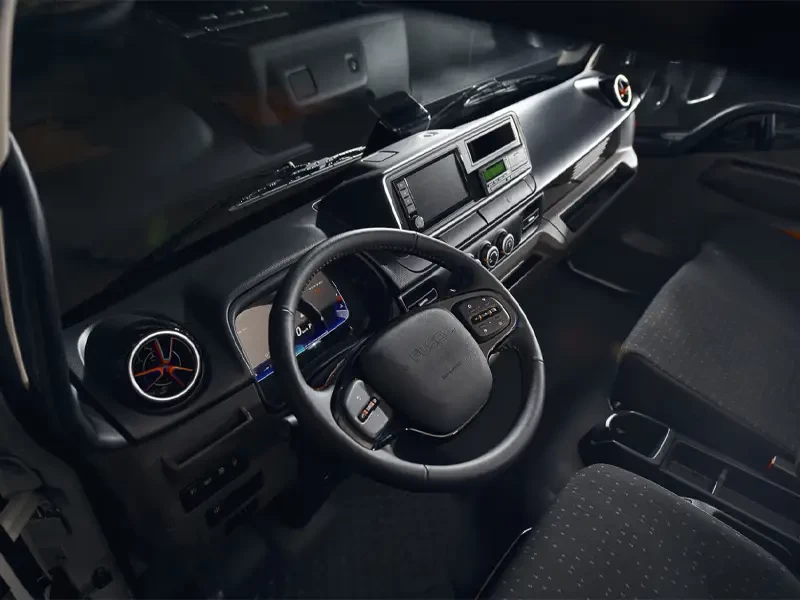 interior novo fuso ecanter 2025