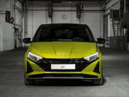 frente novo hyundai i20 2025